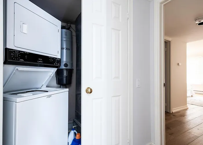 Luxurious Blue Mountain 3Br & 3Bth Walk-In To Village